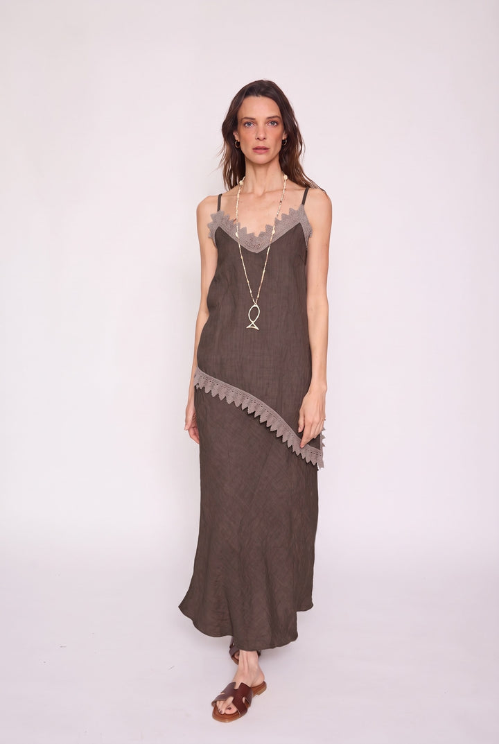 Pollera Amalia café